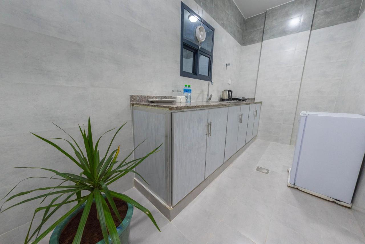Al Sqlawi Hotel Apartment Ras al Hadd Exteriör bild