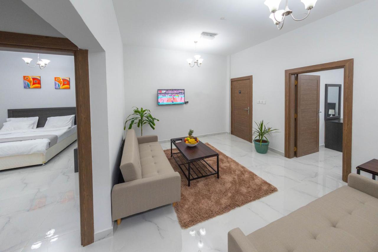 Al Sqlawi Hotel Apartment Ras al Hadd Exteriör bild