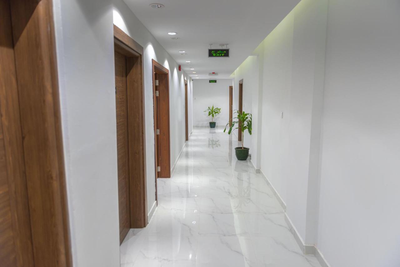 Al Sqlawi Hotel Apartment Ras al Hadd Exteriör bild