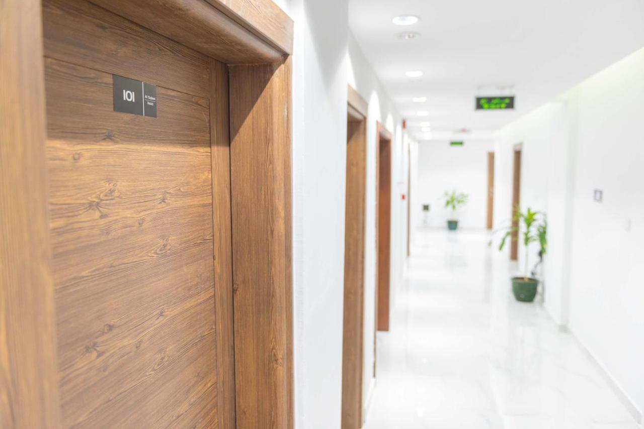 Al Sqlawi Hotel Apartment Ras al Hadd Exteriör bild