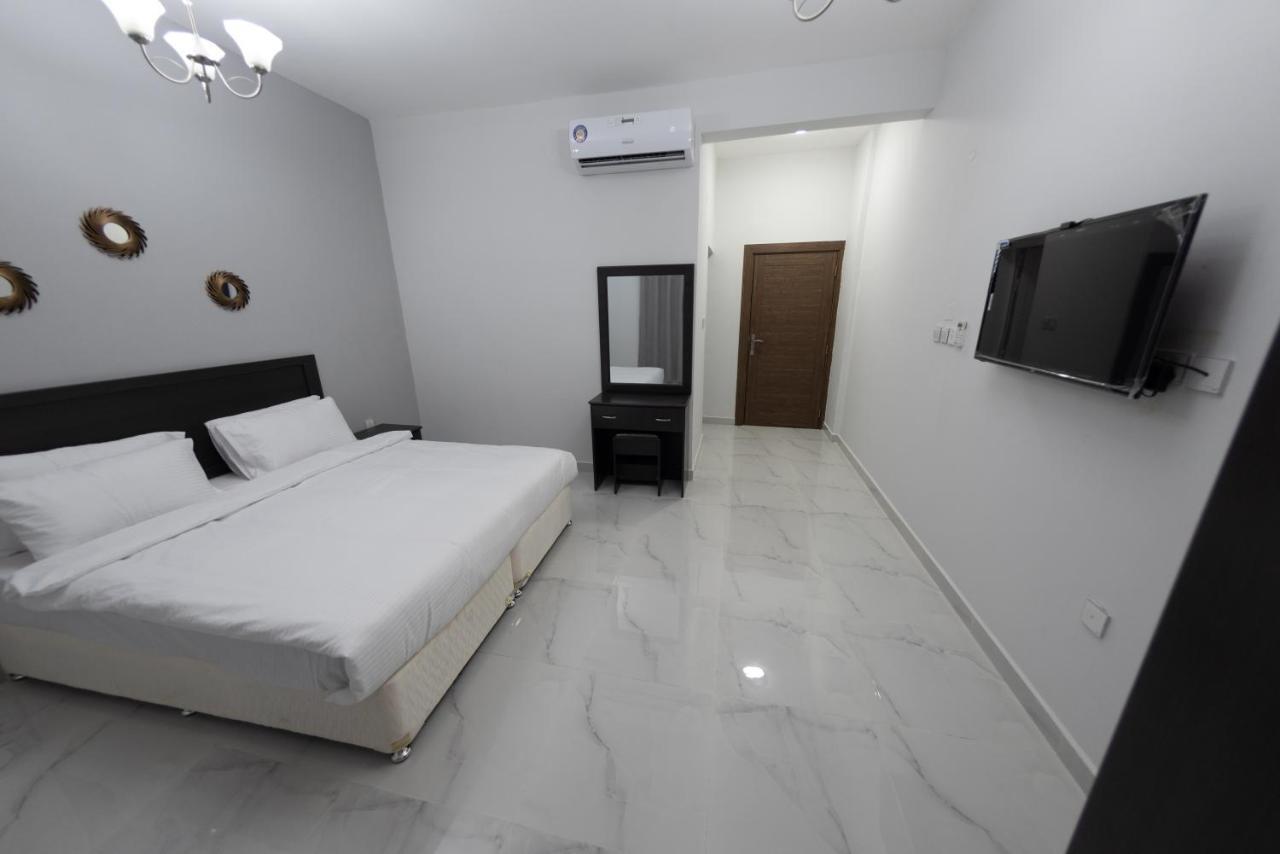 Al Sqlawi Hotel Apartment Ras al Hadd Exteriör bild